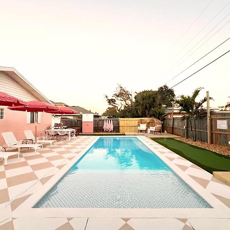 Luxury Villa 3 Blocks From The Beach With A Pool, Fire Pit And Outdoor Oasis Cape Canaveral Luaran gambar