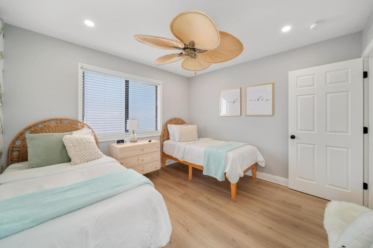 Luxury Villa 3 Blocks From The Beach With A Pool, Fire Pit And Outdoor Oasis Cape Canaveral Luaran gambar
